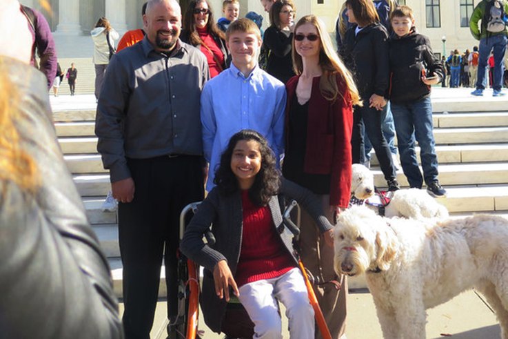 this-girl-and-her-service-dog-are-headed-to-the-supreme-court-for-an-important-reason